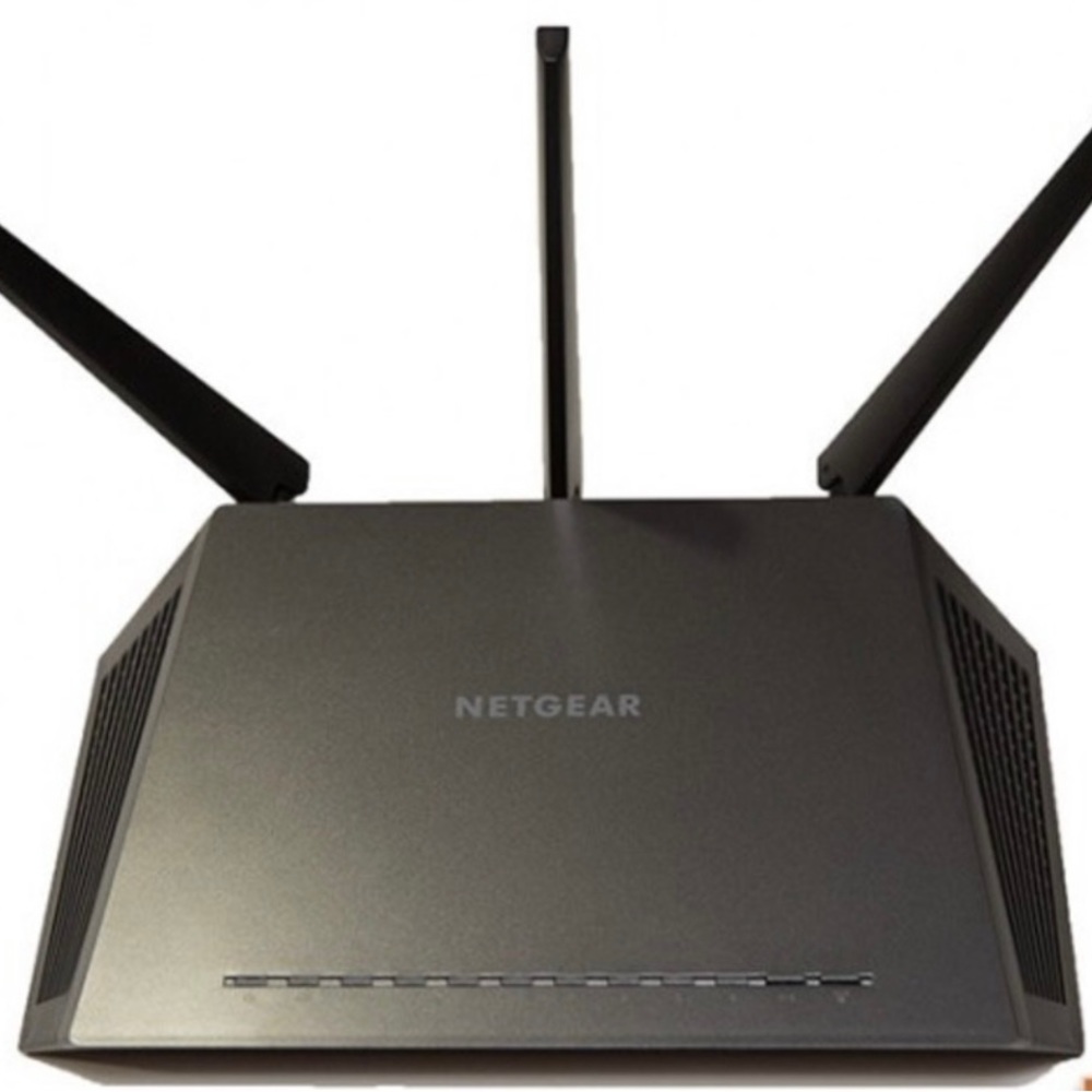 Netgear Nighthawk R6900 with power supply.